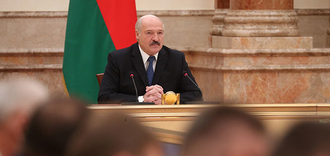 Лукашенко на заседании