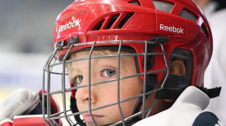 Новую экипировку получили в подарок от Президентского спортклуба хоккеисты Верхнедвинска