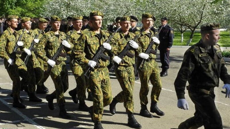 Солдаты в армии