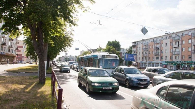 машины на улице фрунзе