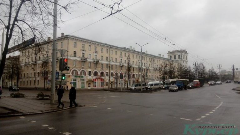 Дом на Кирова с гостиницей