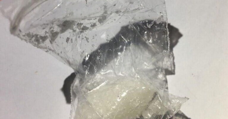 В Новополоцке задержали таксистов за торговлю наркотиками