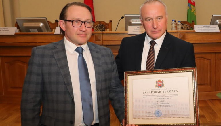 Премии качества Николай Шерстнев вручил нескольким руководителям предприятий