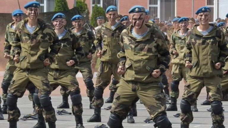 В Беларуси для воеенослужащих установили льготы