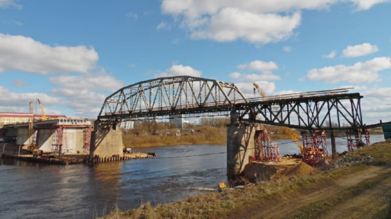 В Полоцке продолжают строить мост