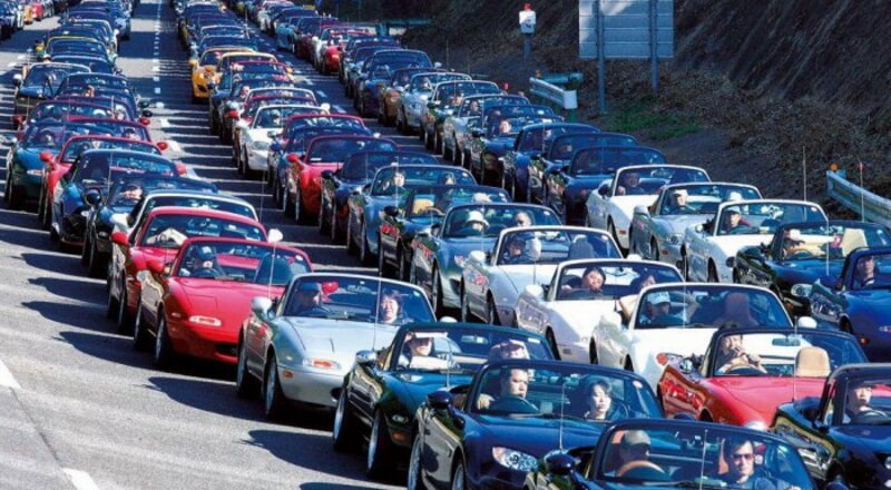 Очень много автомобилей