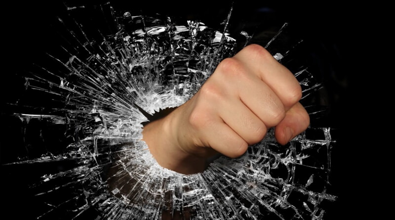 В Витебске пенсионер избил кондуктора