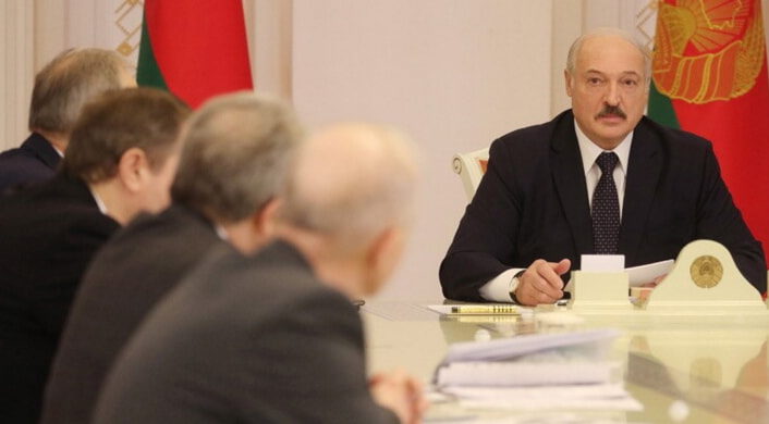 Лукашенко провел совещание по коронавирусу