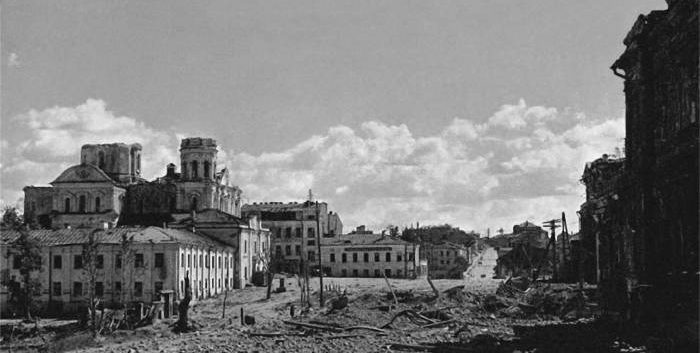 Николаевский собор на площади Свободы в годы войны