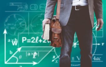 школьник с сумкой математика