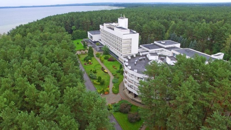санаторий Сосны на озере Нароч