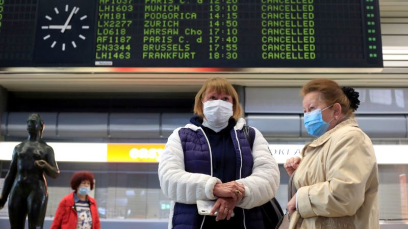 туристы за границей