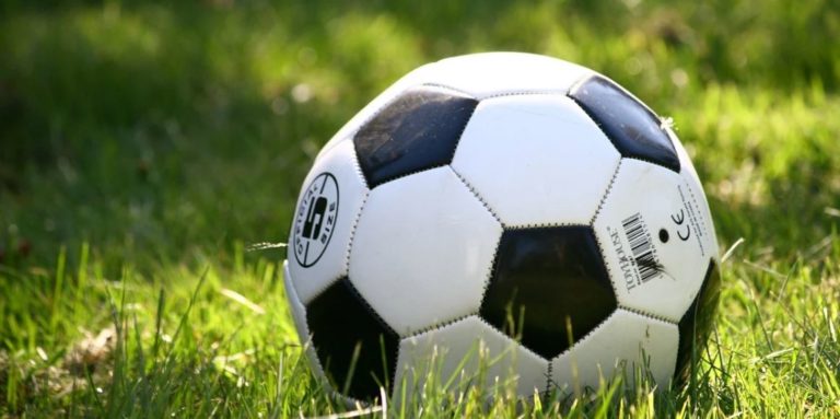 футбольный мяч