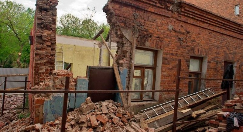 снос здания на Чехова