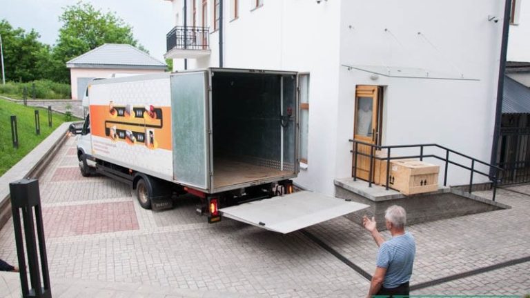 погрузка скульптура Цадкина Витебск арест Газпромбанк