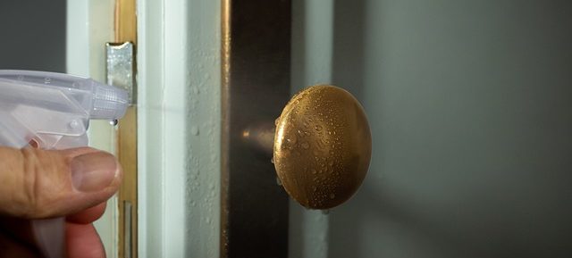 дезинфекция дверных ручек