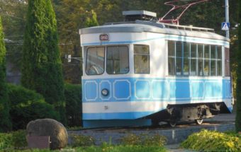 Памятник-трамвай на территории депо