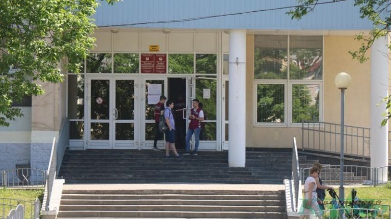 12.00. На выходе из Технологического университета