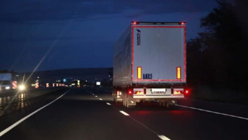 Несмотря на эпидемию коронавируса, дальнобойщики в Европе продолжали работать