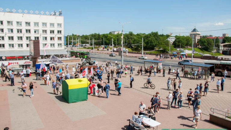 вид сверху на пикет в Витебске