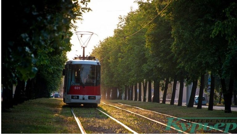 трамвай на улице Чапаева в Витебске