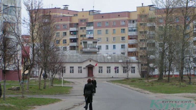 2006 год. Подъезд к бывшему аэровокзалу