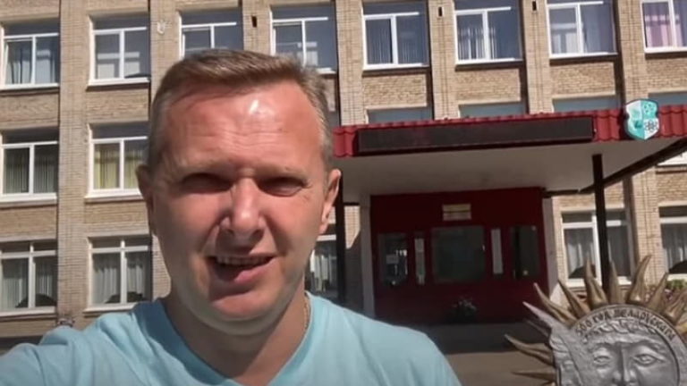 Директор полоцкой СШ№10 Сергей Стречко