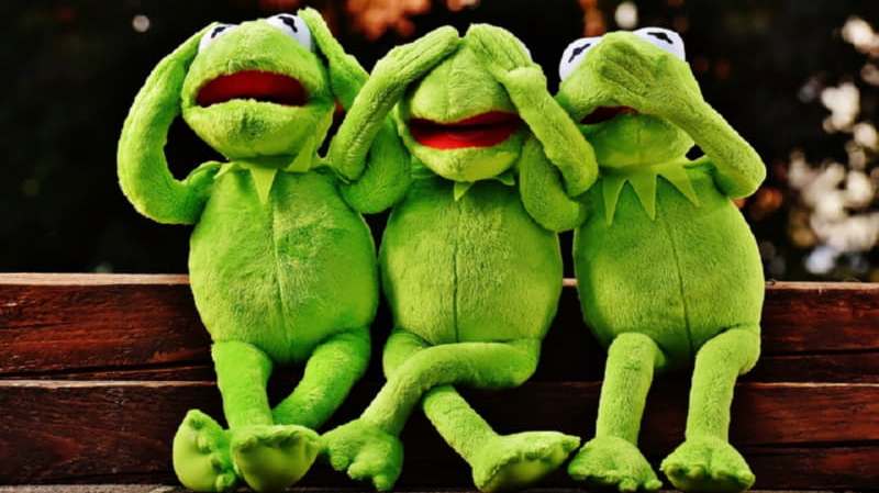 Не вижу, не слышу и молчу