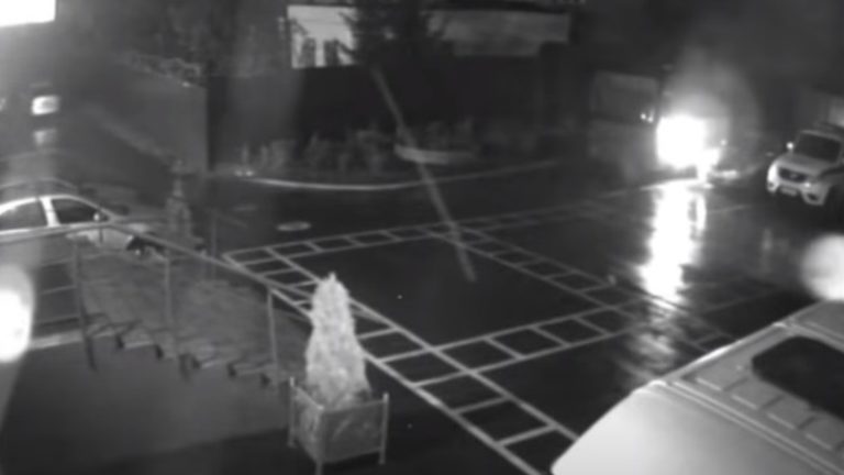 Пожар автобуса в Советском РУВД Минска