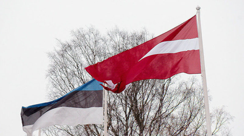 флаги Латвия и Эстония