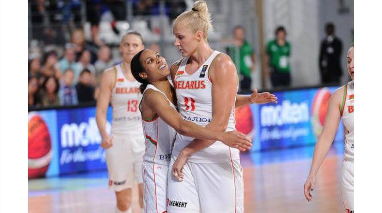 Елена Левченко