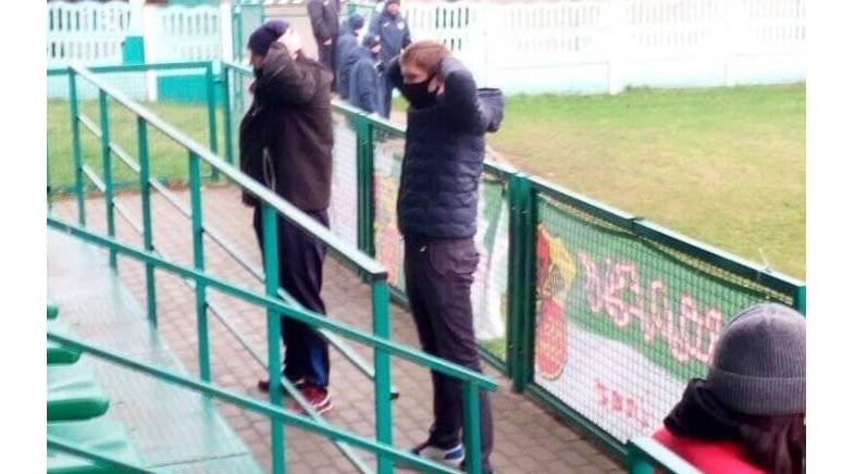 протест во время футбольного матча