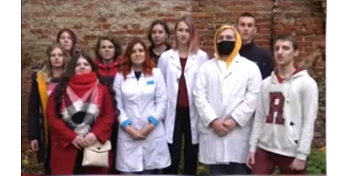 студенты акция