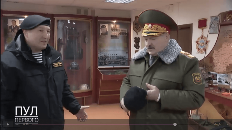 чёрный берет