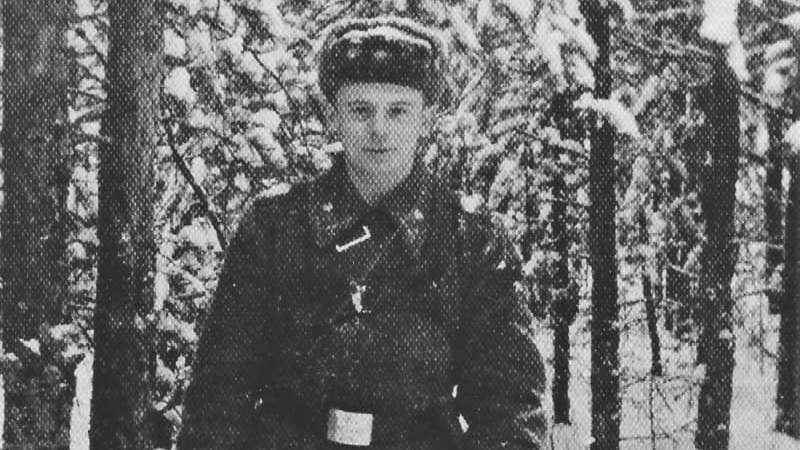 Солдат на полигоне