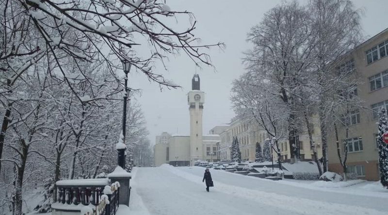 Витебский облисполком зимой