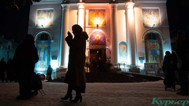 крещенье у покровской церкви