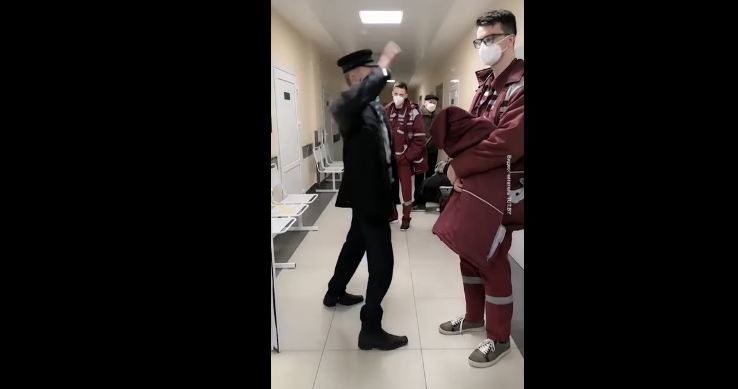 удар в больнице