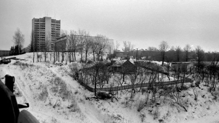 1980-е годы. Вид кинотеатр "Беларусь" с моста Блохина