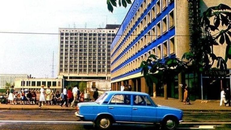 синий дом в Втебске 2