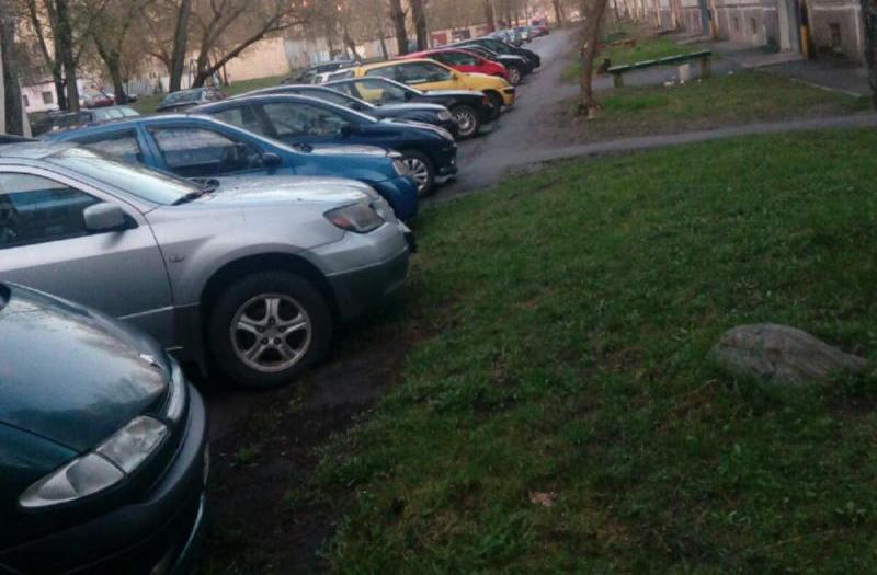 Как паркуются авто в Витебске