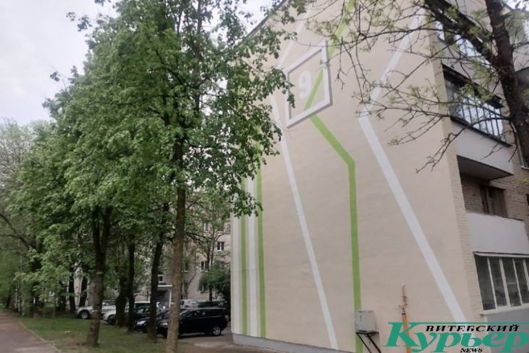Рисунок на доме № 9