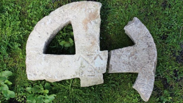 крест в полоцке 1