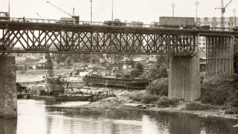 Промзона за мостом Блохина. Начало 1980-х годов