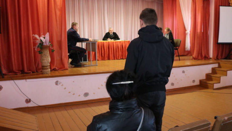 суд в Поставах