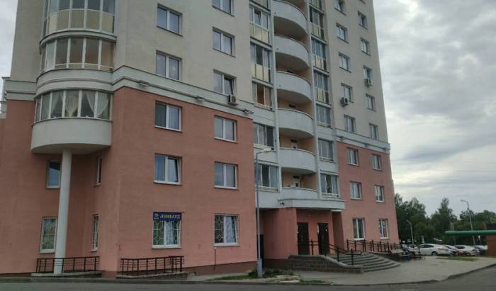 многоэтажка на улице праыды