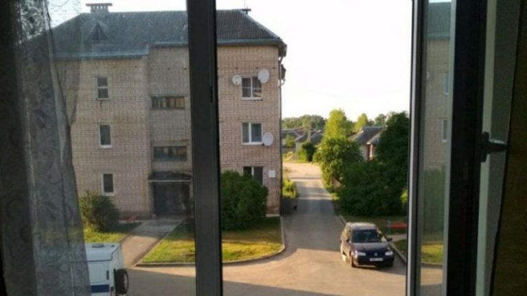 окно ребенок  бабиничи