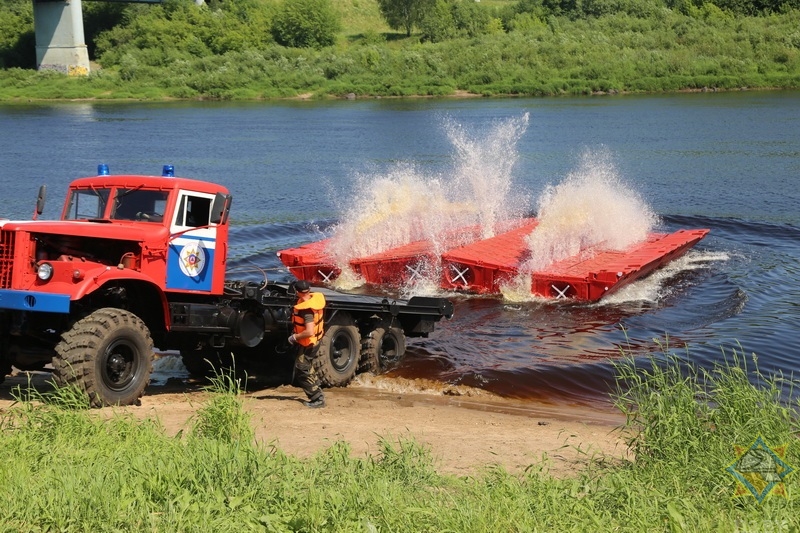 Понтонный мост через Двину в Новополоцке 6