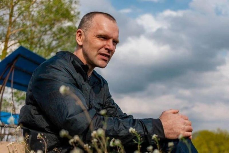 олег романчик