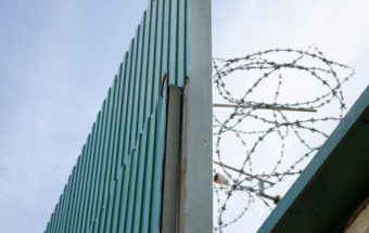 калючая проволока